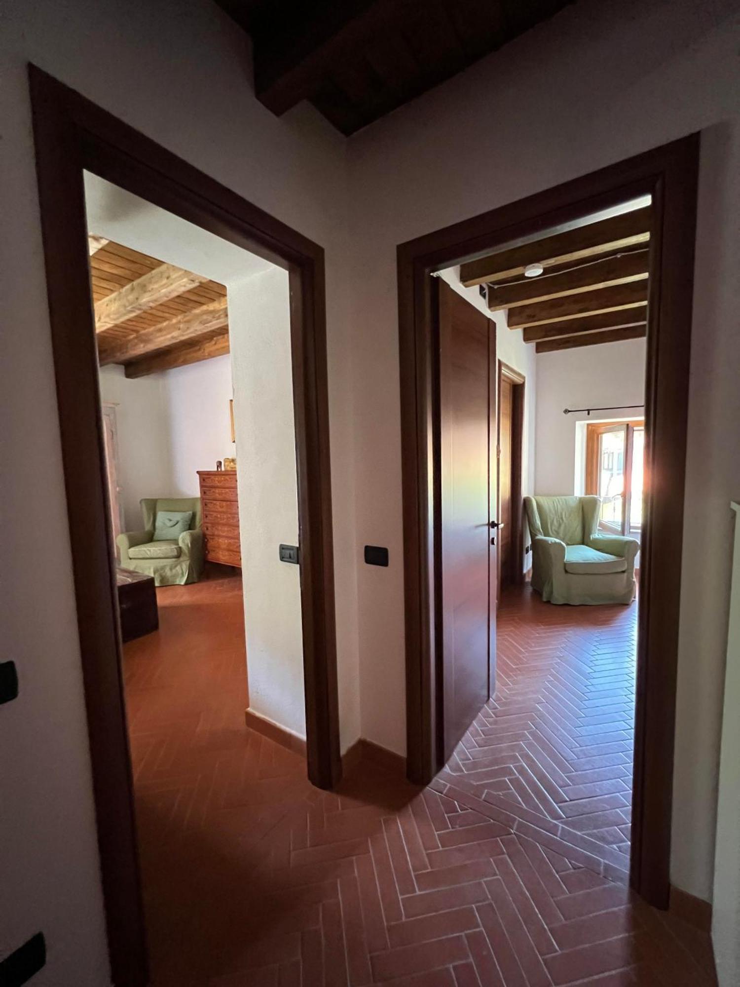 Casa Boru - A Beautiful Fully Restored Spacious House With Fantastic Views Calice al Cornoviglio Luaran gambar