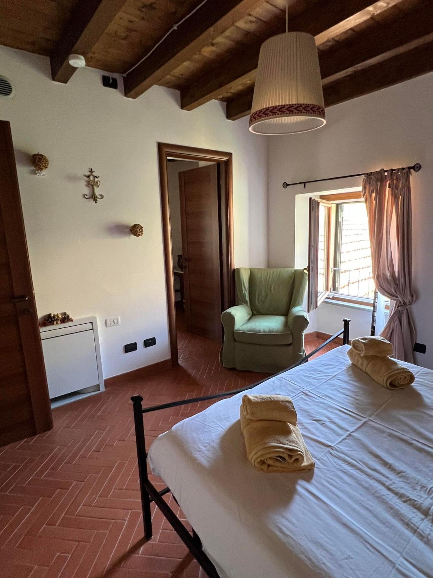 Casa Boru - A Beautiful Fully Restored Spacious House With Fantastic Views Calice al Cornoviglio Luaran gambar