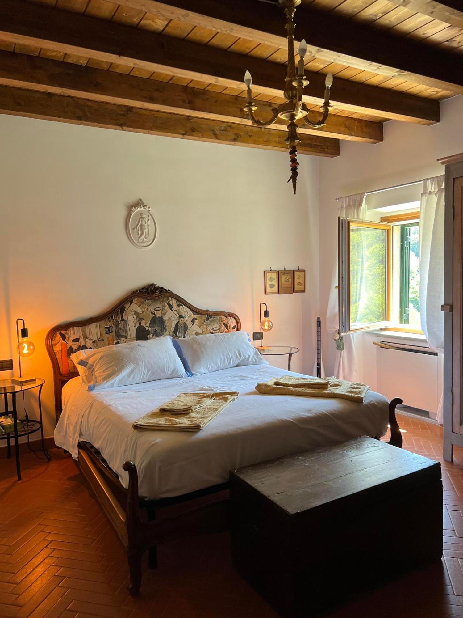 Casa Boru - A Beautiful Fully Restored Spacious House With Fantastic Views Calice al Cornoviglio Luaran gambar