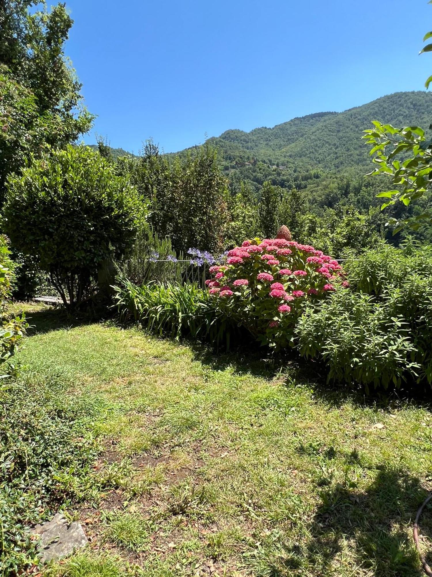 Casa Boru - A Beautiful Fully Restored Spacious House With Fantastic Views Calice al Cornoviglio Luaran gambar